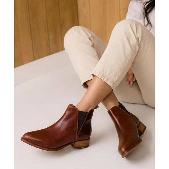 Nisolo Women's Eva Leather Everyday Chelsea Boot Auburn NIB $228 - Picture 4 of 8